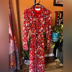 Margaux Riviera button up red floral dress. 2X sheer arms. Ties at waist or not